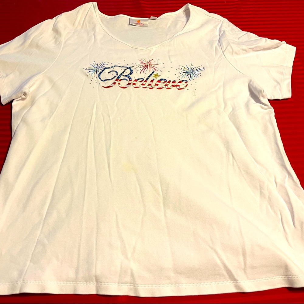 Pre-Owned White Quacker Factory Sequined USA Believe 4th of July T-Shirt